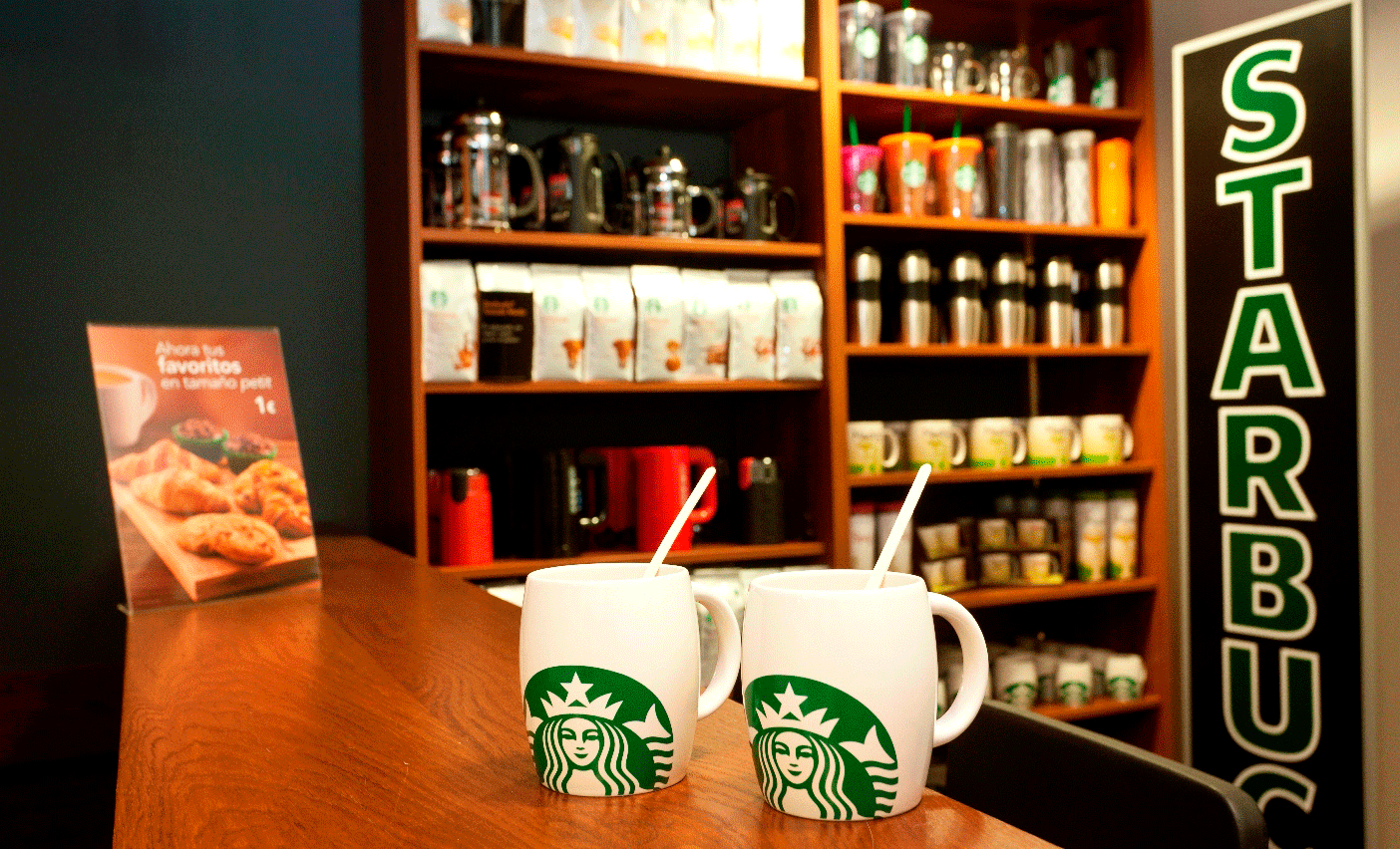 Comienza la apertura de locales Starbucks en centros de El Corte Inglés