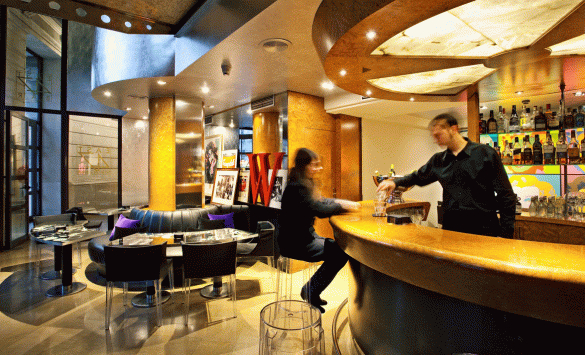 El bar East 47 del hotel Claris, en Barcelona