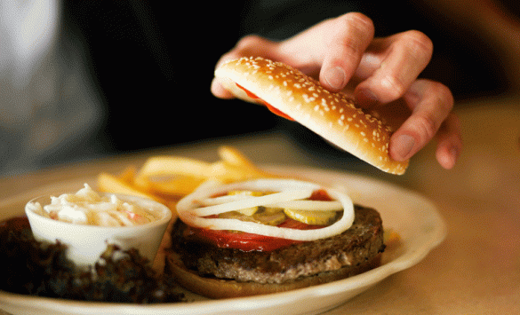 Hamburguesa en un restaurante