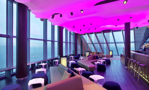 La venta del hotel W Barcelona a un fondo catarí por 200 millones de euros fue la operación de compra más importante en 2013. En la imagen, su bar Eclipse