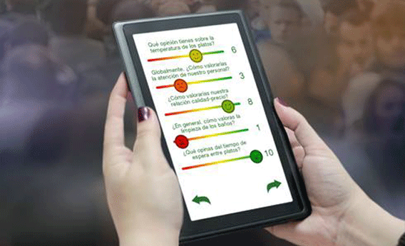 El cliente recibe la tablet en el establecimiento