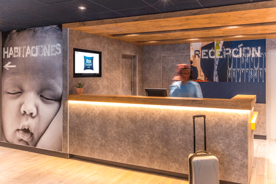 Profesionalhoreca, recepción de diseño en el hotel Ibis Budget Aeropuerto, en Valencia