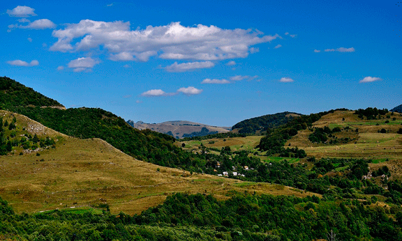 Profesionalhoreca, pueblo al fondo de un valle