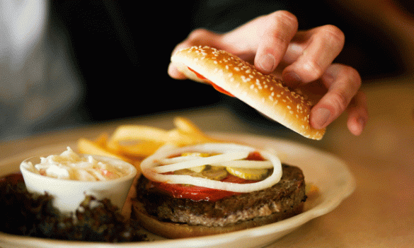 Hamburguesa en un restaurante