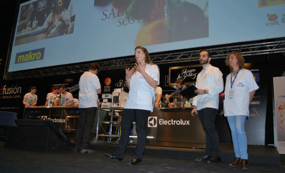 Marta Miguel y Mario Sandoval, en la ponencia sobre la extracción de aromas en Madrid Fusión