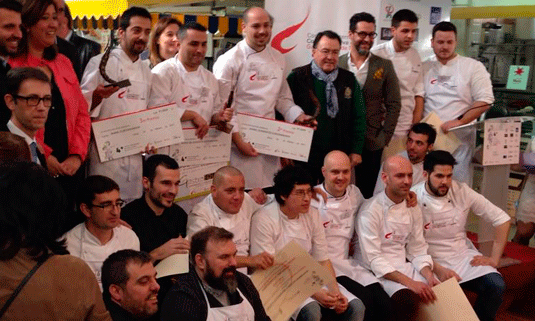 Foto de familia de los vencedores del concurso