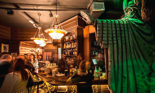 Interior de la Sala Premier Málaga