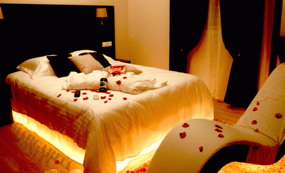 La habitación romántica instalada por Margarita Bonita en el hotel hotel Le Belvedere de Saint Cyprien