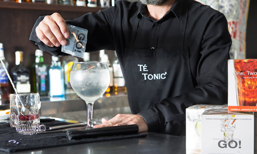 Elaborando un gin-tonic con go!