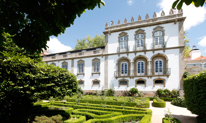 El espléndido edificio solariego de estilo barroco, rodeado de jardines, de Casa da Ínsua