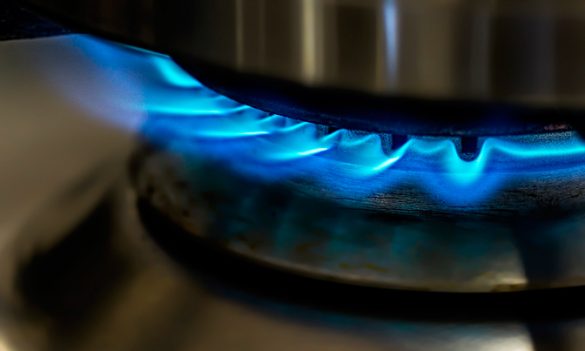 Llama de gas en la cocina