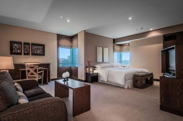 Una de las amplias habitaciones del ahora Eurostars Suites Mirasierra