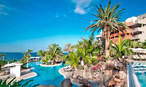 Vista de la piscina del Gran Hotel Roca Nivaria