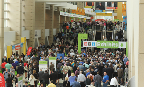 Entrada multitudinaria a la feria NRA de 2015
