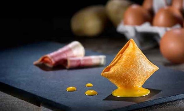 Pintxo de Huevo Frito con patatas y bacon, de La Cocina de Senén