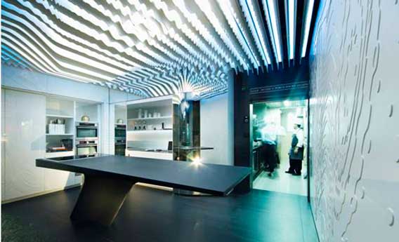 El look futurista del Studio de Creatividad de Quique Dacosta