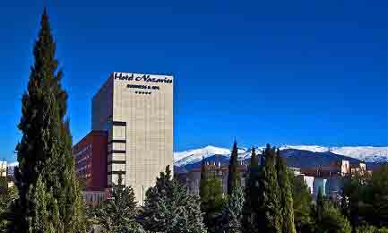 Fachada del hotel Nazaríes, de 5 estrellas