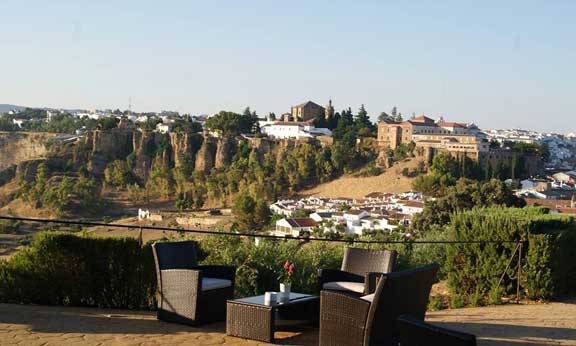 Terraza del restaurante en traspaso en Ronda