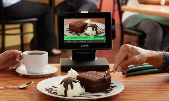 Tablet de Ziosk en la mesa de un restaurante