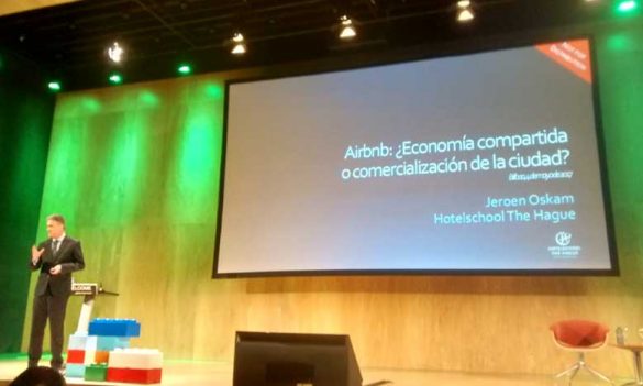 Jeroen Oskam, director del Centro de Investigación de Hostelschool de La Haya, en su ponencia en Welcome 2017