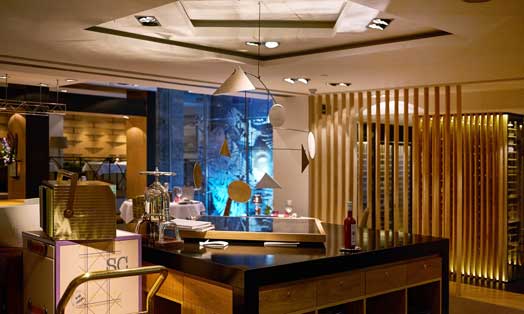 La bodega de Santceloni, integrada en la sala