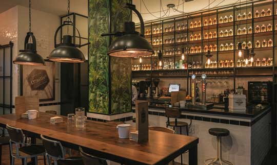 Un local de DStillBar Destilería Urbana