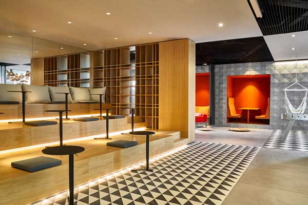 Profesionalhoreca, hotel Ibis Barcelona 22@, lobby