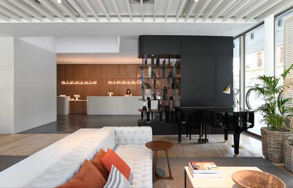 Profesionalhoreca, recepción y lobby del hotel Terra de Barcelona