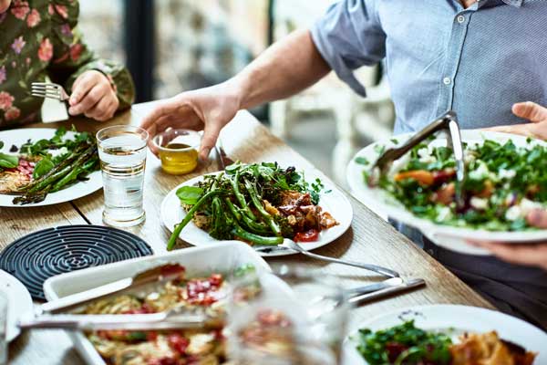 Profesionalhoerca, verduras y ensaladas en un restaurante