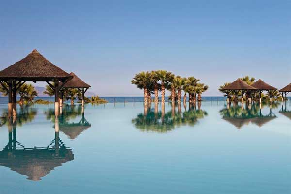 Profesionalhoreca, La espectacular piscina del hotel Gran Meliá Palacio de Isora, en Tenerife