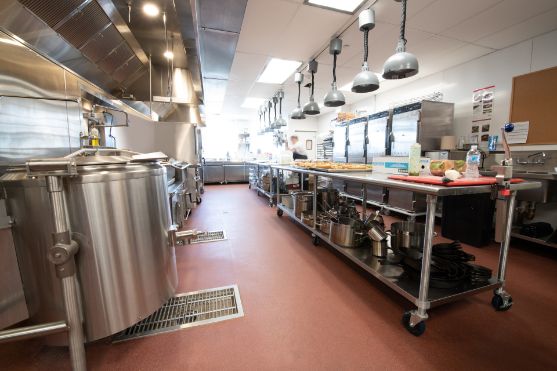 Profesionalhoreca, la cocina del hotel Miraval Berkshires con pavimento Altro Stronghold 30 / K30