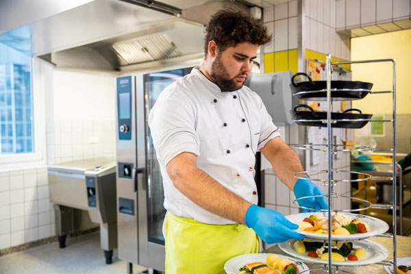 Profesionalhoreca,  iCombi Pro e iVario en una cocina profesional