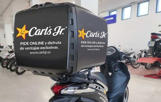 Profesionalhoreca, moto de delivery de Carl's Jr, cadena de Avanza Food