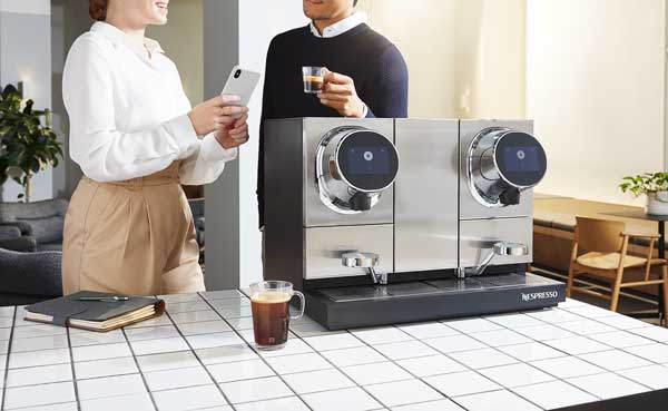 Profesionalhoreca, máquina de café de Nespresso Professional en oficina