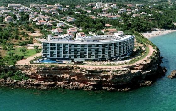 ProfesionalHoreca- el hotel Cap Roig Nature, situado sobre un acantilado, ha sido adquirido por la gestora Mazabi