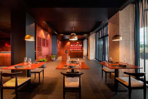 Profesionalhoreca, el restaurante japonés del resort, con cortinas de Carmela Martí