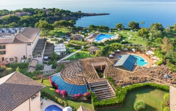 ProfesionalHoreca vista aérea del hotel St. Regis Mardavall Mallorca Resort 