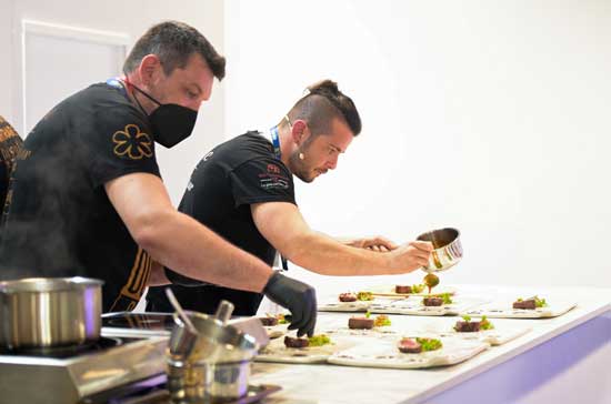 Profesionalhoreca, chefs cocinando en Food 4 Future Expo Foodtech