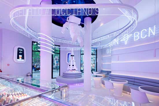 Profesionalhoreca, la heladería Lucciano's barcelonesa simula ser una estación espacial