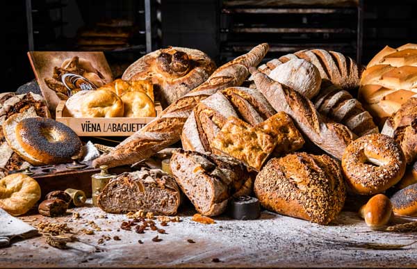 Profesionalhoreca, bodegón de panes de Viena La Baguette