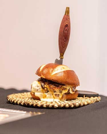 Profesionalhoreca, Burger Benahoarita, mejor hamburguesa de España según el Burger Combat, Gourmets 2023