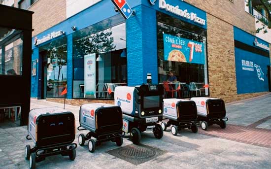 Profesionalhoerca, robots autónomos de  Goggo Network para Domino's Pizza