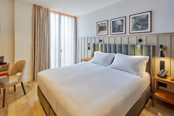 ProfesionalHoreca, habitación del hotel Via Sants Barcelona Tapestry Collection by Hilton.