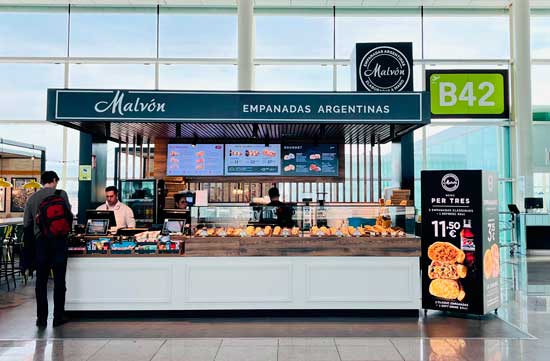 Profesionalhoreca, tienda de empanadas Malvón en el aeropuerto de Barcelona