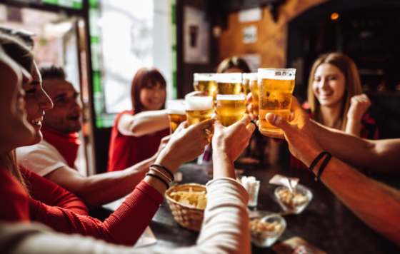 ProfesionalHoreca, bebiendo cerveza, consumo de bebidas en hostelería