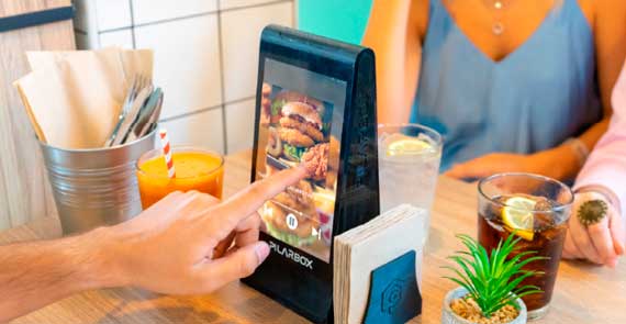 Profesionalhoreca, servilletero digital interactivo Pilarbox Julia