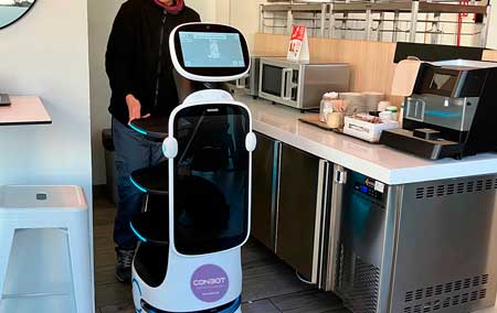 Profesionalhoreca, robot de ConBot en el restaurante de Serunión