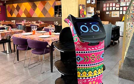 Profesionalhoreca, robot de ConBot en el restaurante Tariq