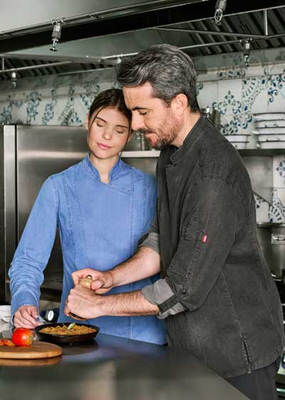 Profesional Horeca, chaquetas de cocina Denim Strecht, de Velilla. Uniformes de hostelería