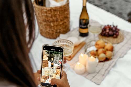 ProfesionalHoreca, fotografiando comida con móvil, Tendencias en hospitalidad en 2026